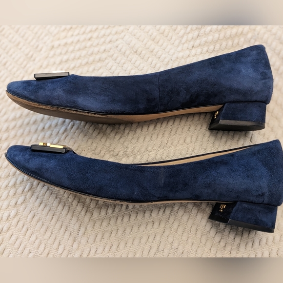 Tory Burch Gigi Logo Suede Navy Pump Sz. 8.5 - Picture 2 of 9